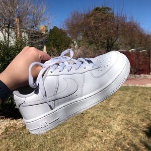 NIKE AIR FORCE 1s